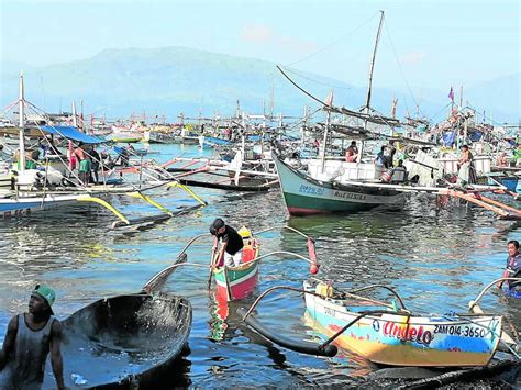 fisherfolk registration system|BFAR to fisherfolks: Register to get aid .